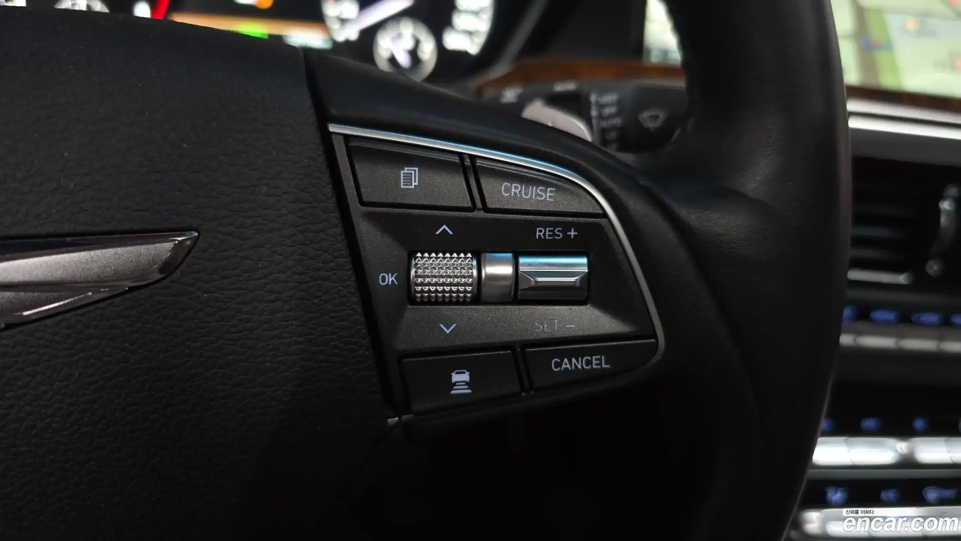 EQ900 Genesis 2016.5-OPTION-044