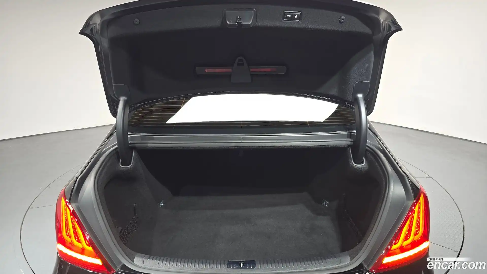 EQ900 Genesis 2016.5-OPTION-046