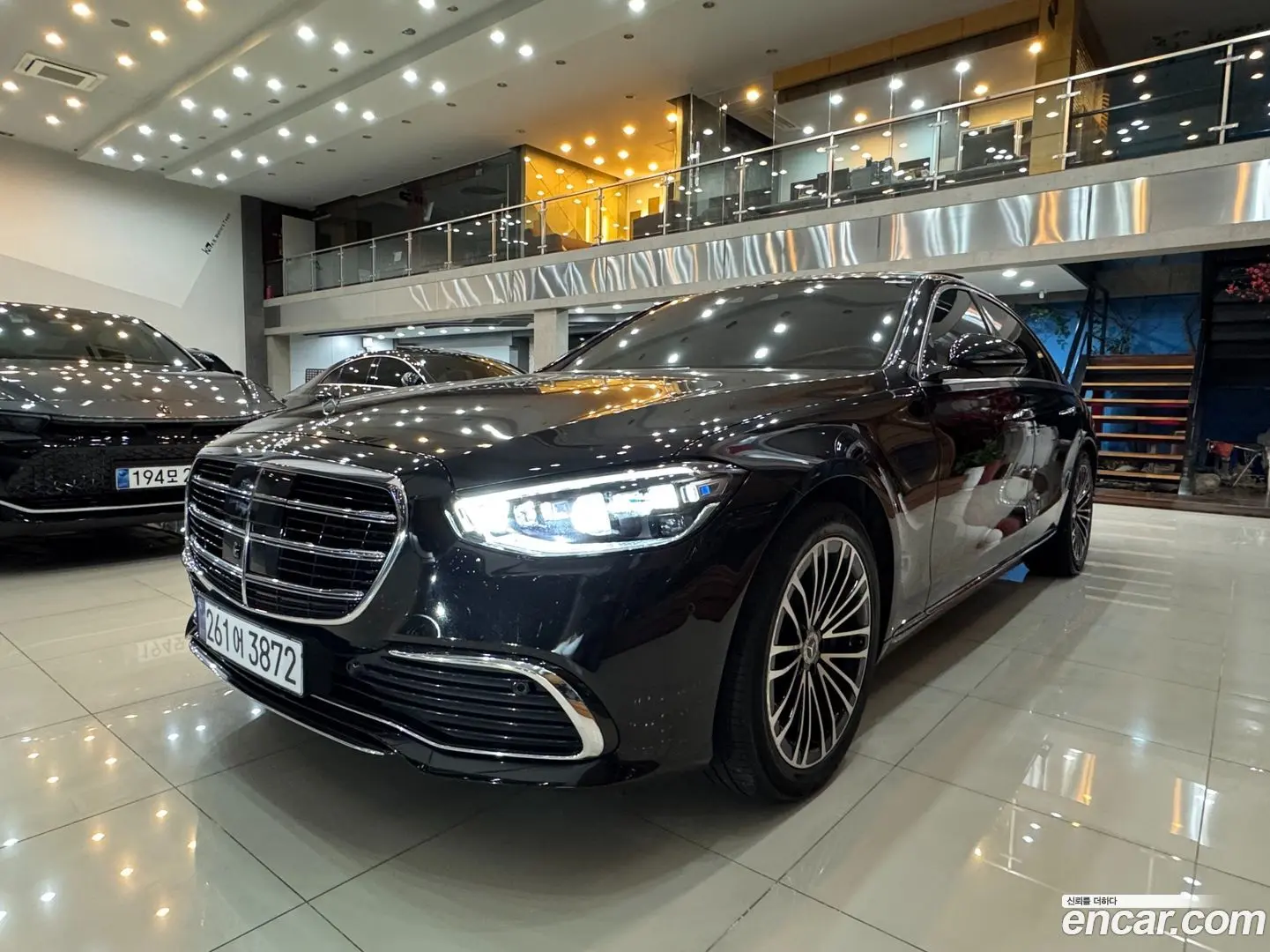 Main__Slider__Photo:S-Class Mercedes-Benz 2021.6-0