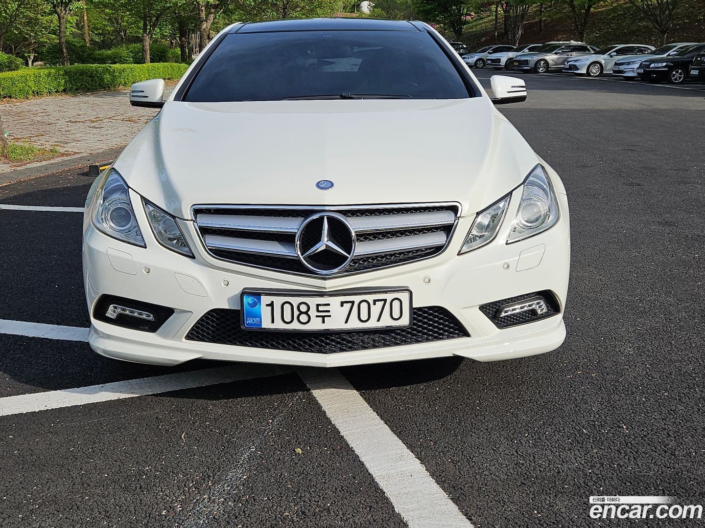 Main__Slider__Photo:E-Class Mercedes-Benz 2011.7-0