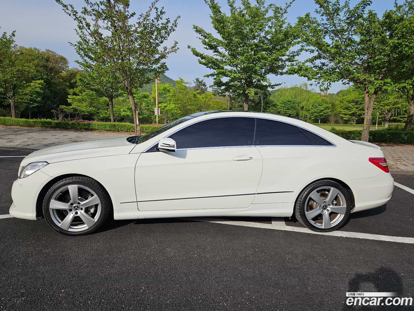 E-Class Mercedes-Benz 2011.7-OUTER-003