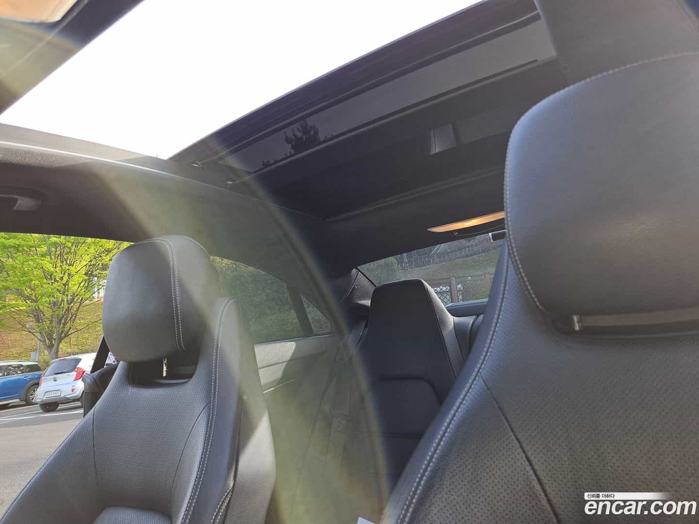 E-Class Mercedes-Benz 2011.7-INNER-010