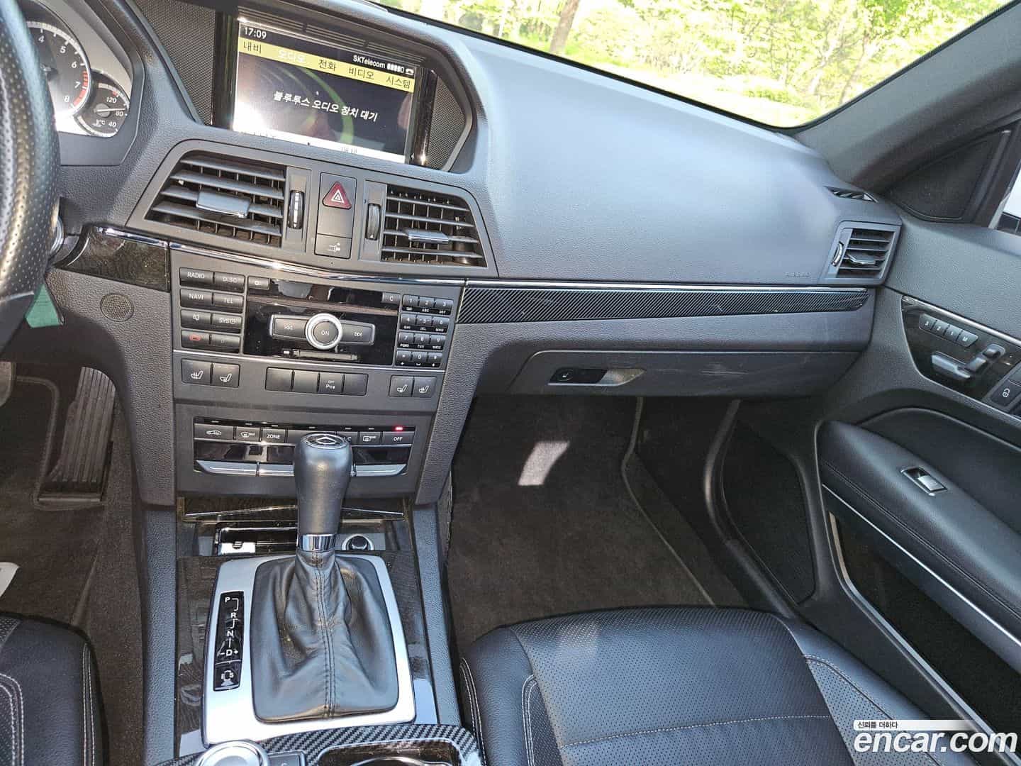E-Class Mercedes-Benz 2011.7-OPTION-018
