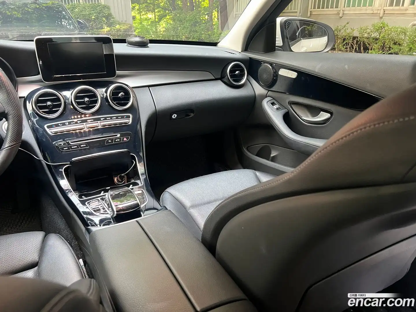 C-Class Mercedes-Benz 2017.2-INNER-007