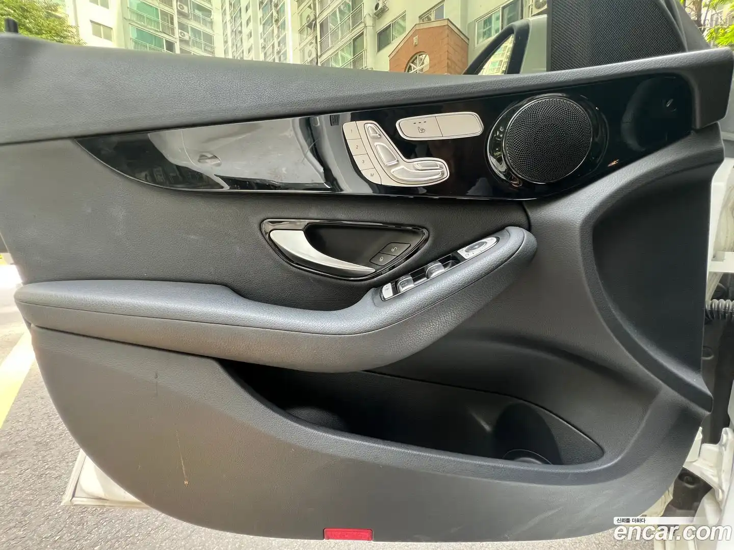 C-Class Mercedes-Benz 2017.2-INNER-008
