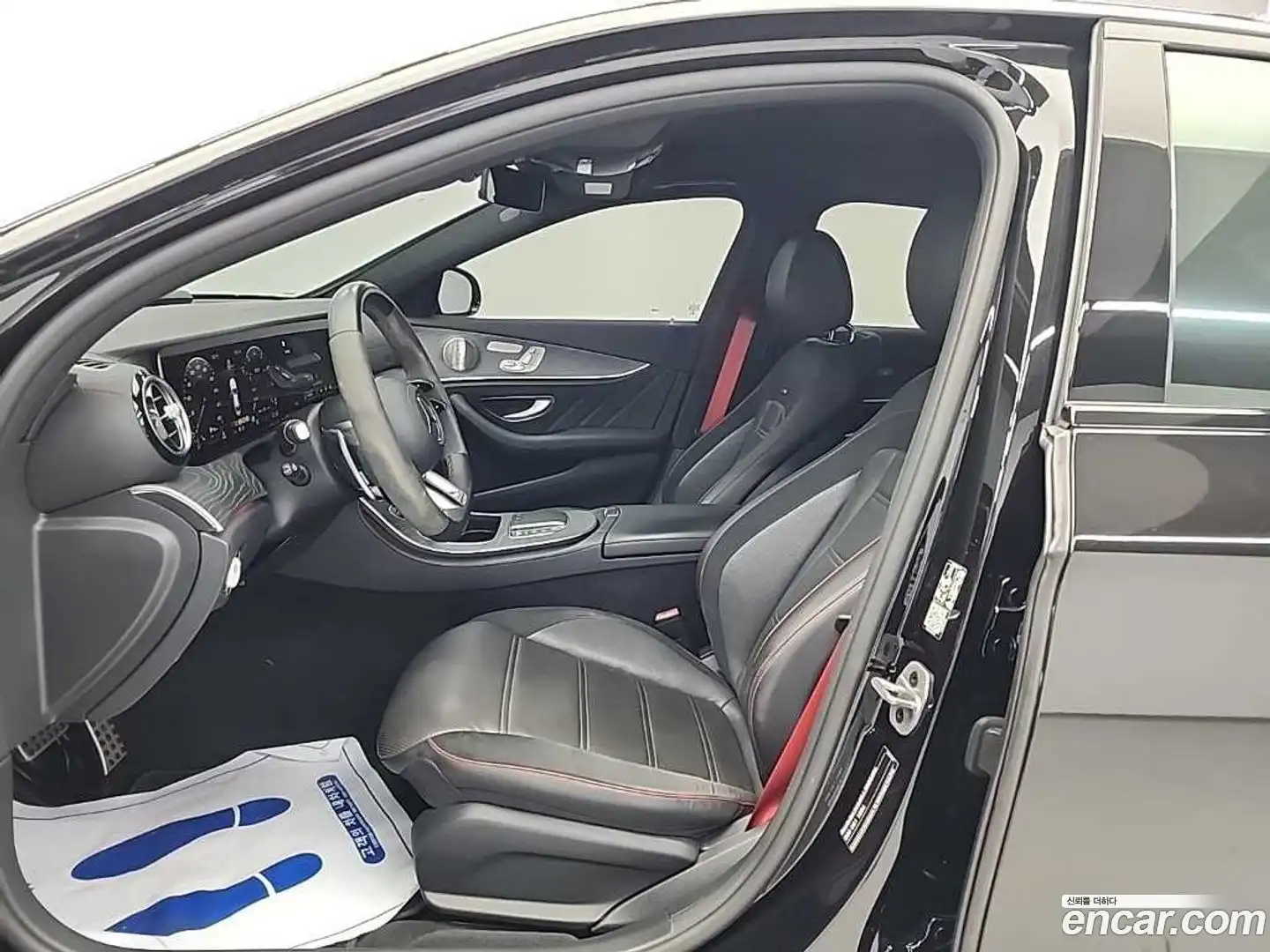 E-Class Mercedes-Benz 2022.10-OPTION-015