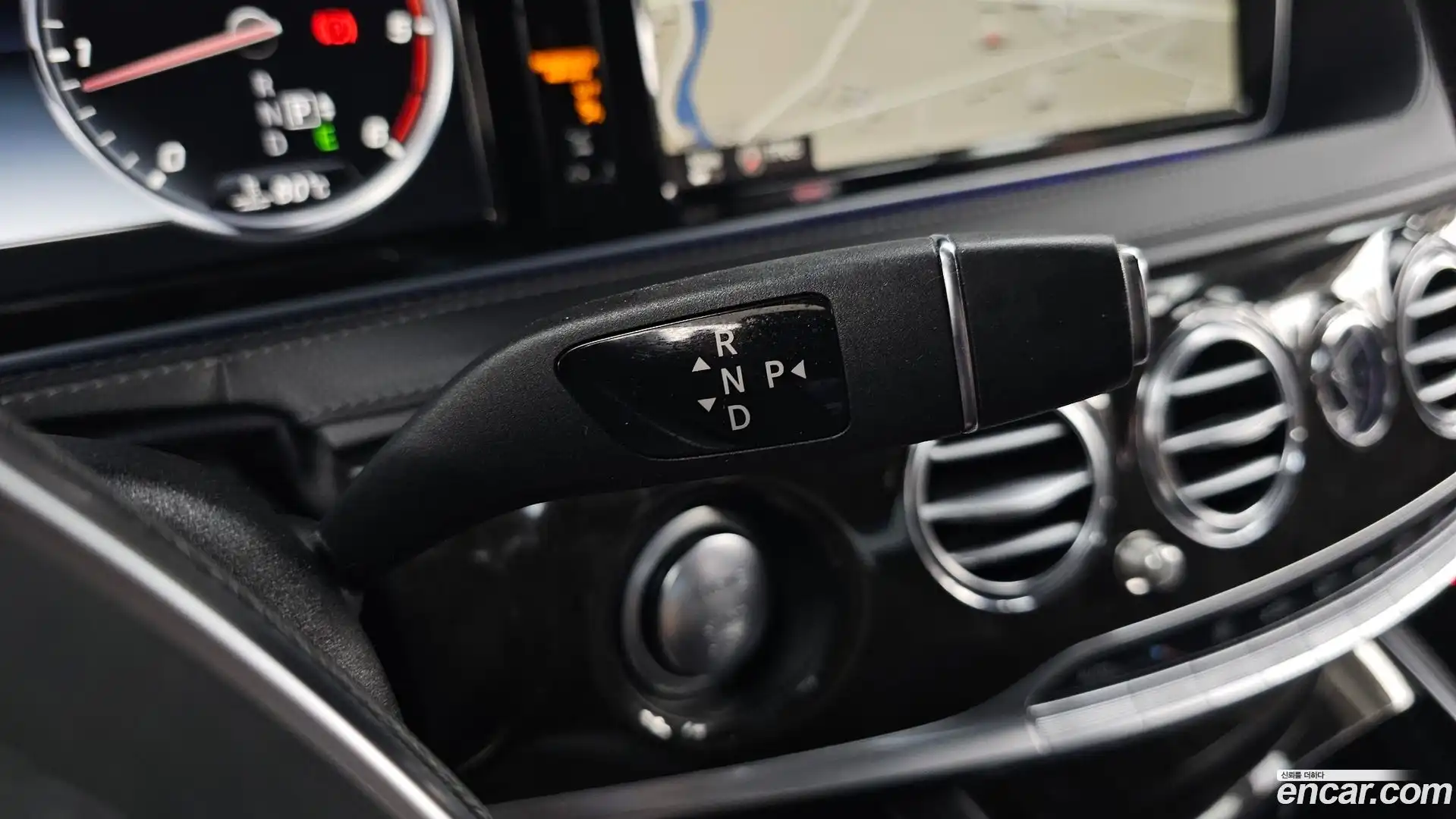 S-Class Mercedes-Benz 2015.9-INNER-009