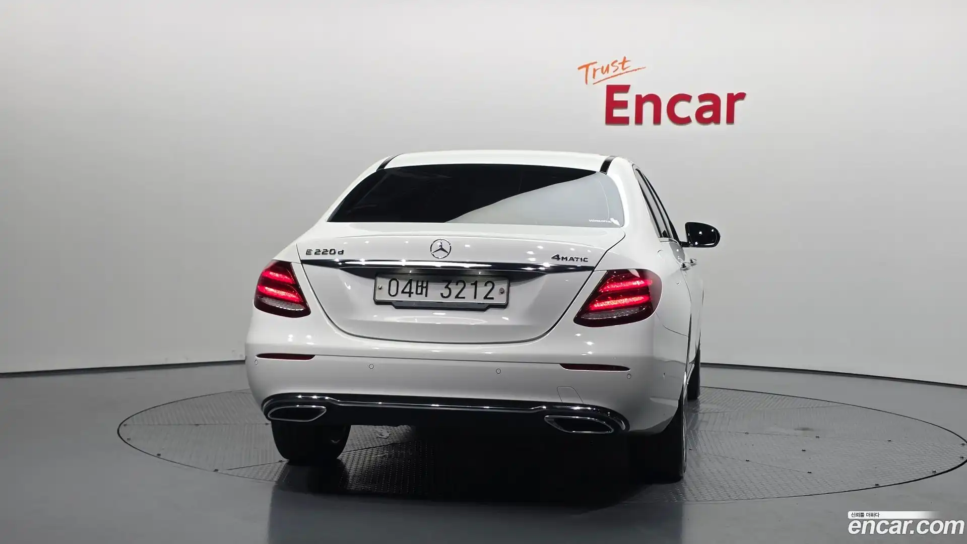 E-Class Mercedes-Benz 2018.0-OUTER-004