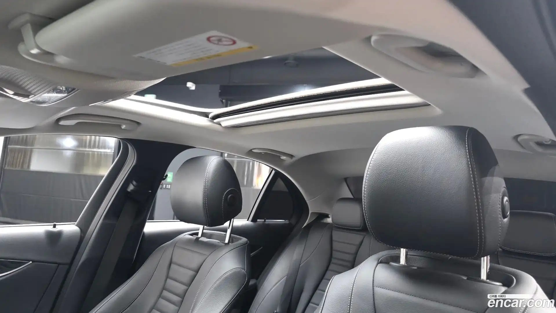 E-Class Mercedes-Benz 2018.0-OPTION-023