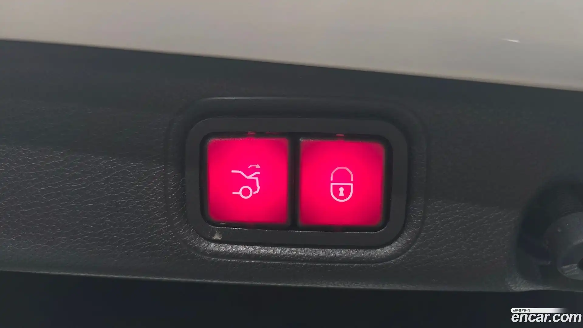 E-Class Mercedes-Benz 2018.0-OPTION-024