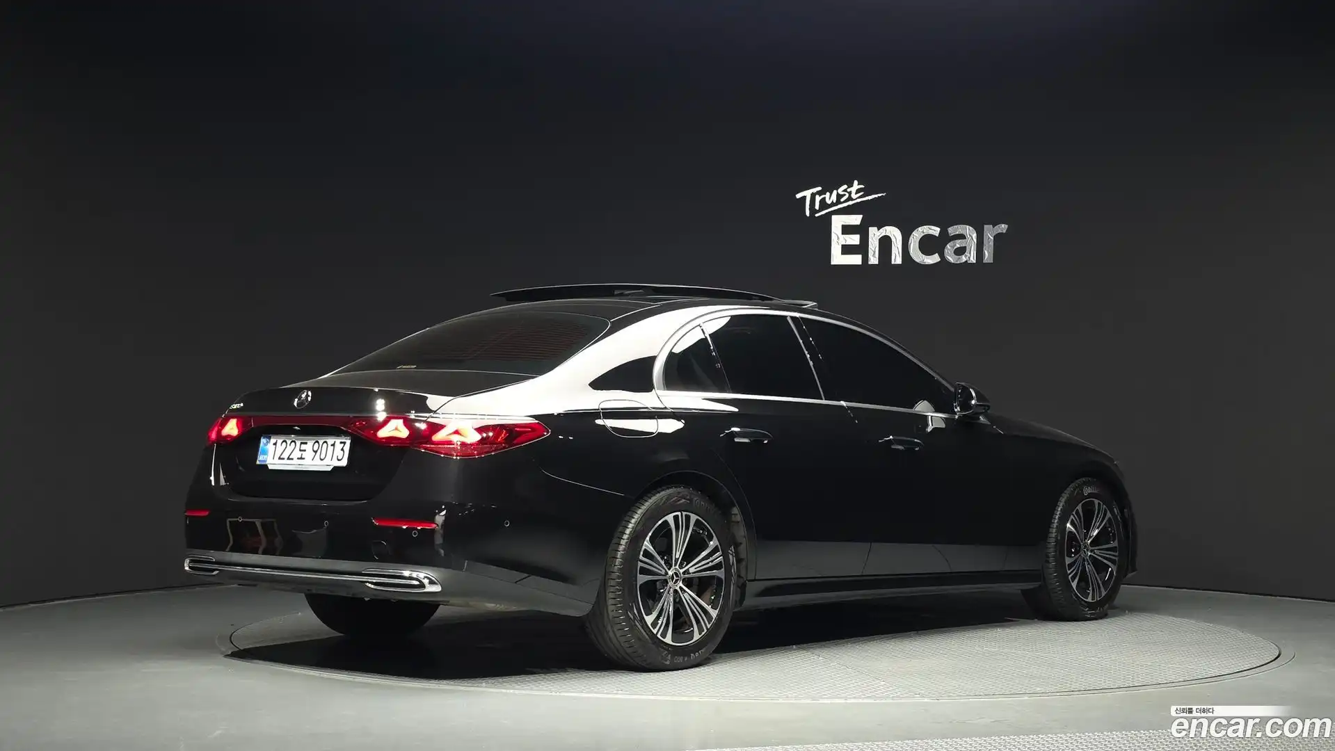 E-Class Mercedes-Benz 2025.8-OUTER-002
