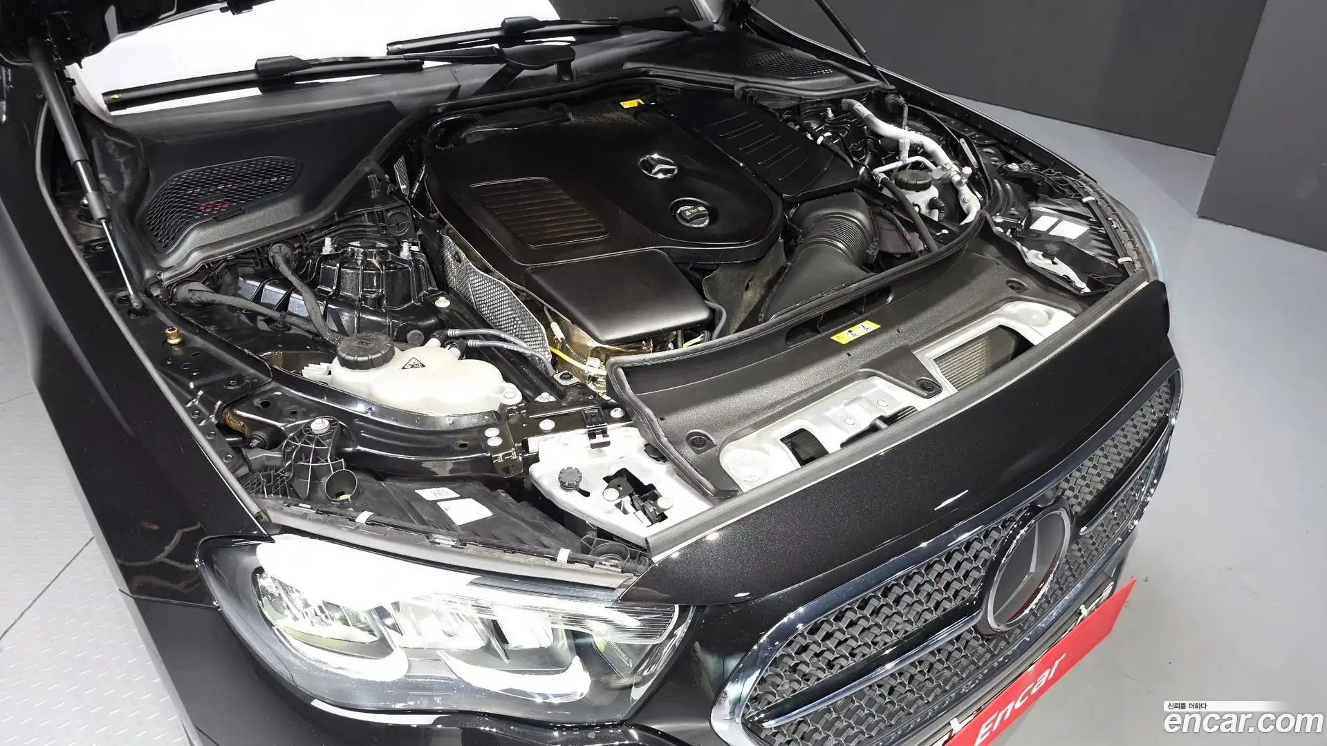 E-Class Mercedes-Benz 2025.8-OUTER-006