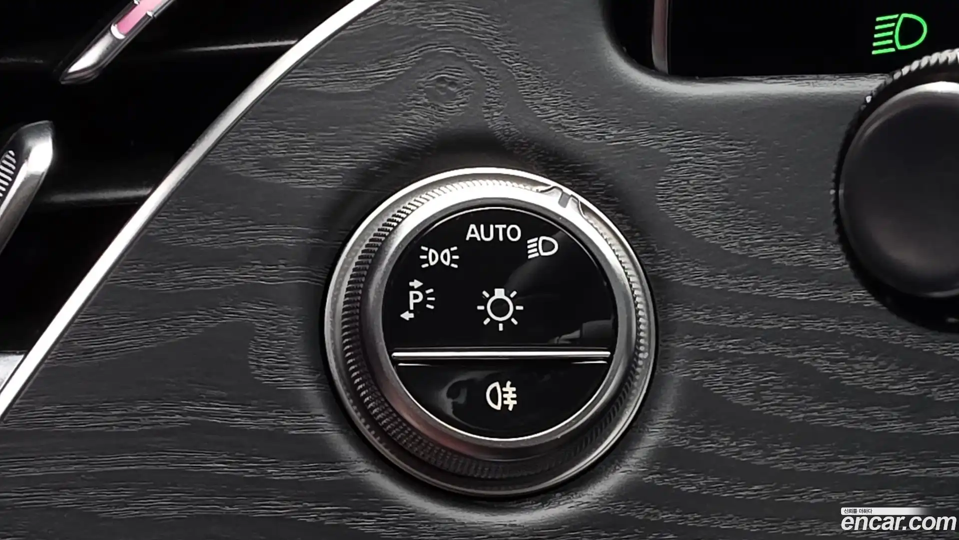 E-Class Mercedes-Benz 2025.8-OPTION-022