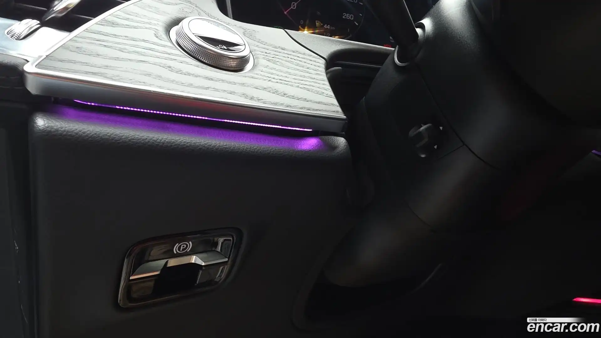 E-Class Mercedes-Benz 2025.8-OPTION-023