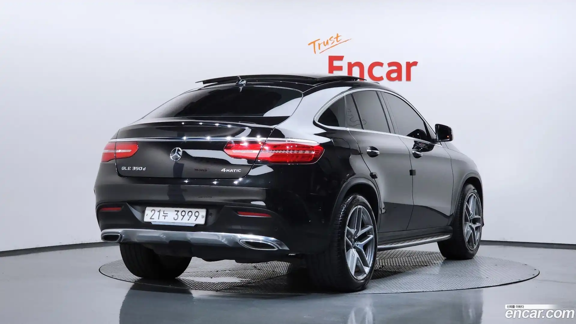 GLE-Class Mercedes-Benz 2018.4-OUTER-002