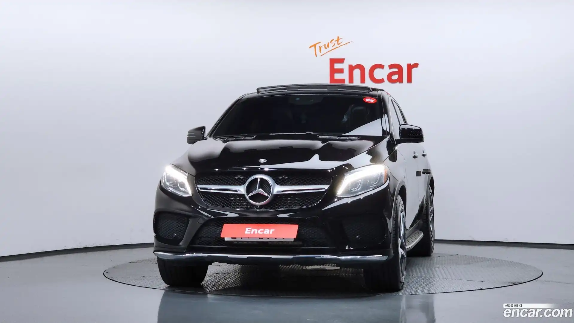 GLE-Class Mercedes-Benz 2018.4-OUTER-003