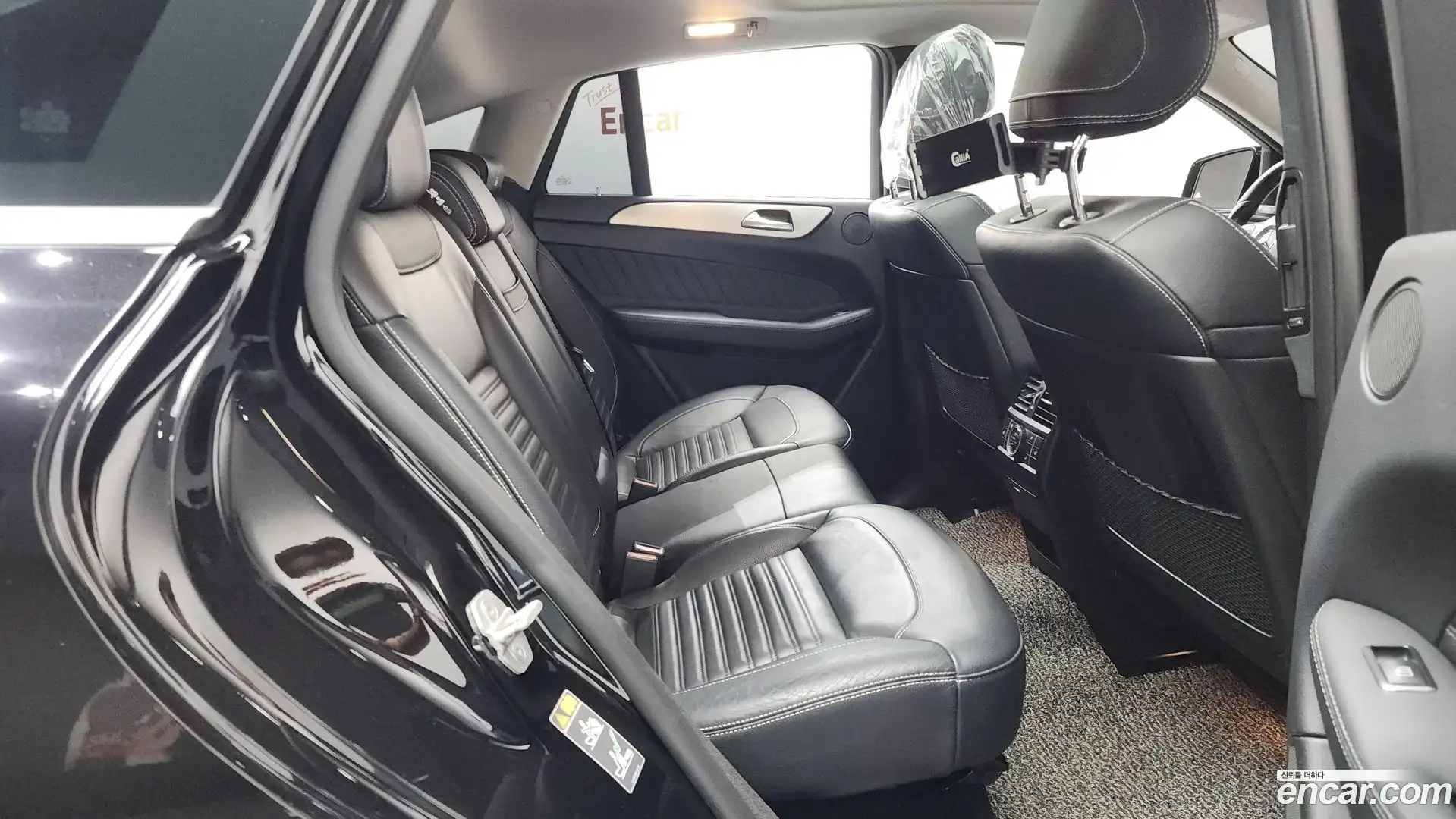 GLE-Class Mercedes-Benz 2018.4-OPTION-015