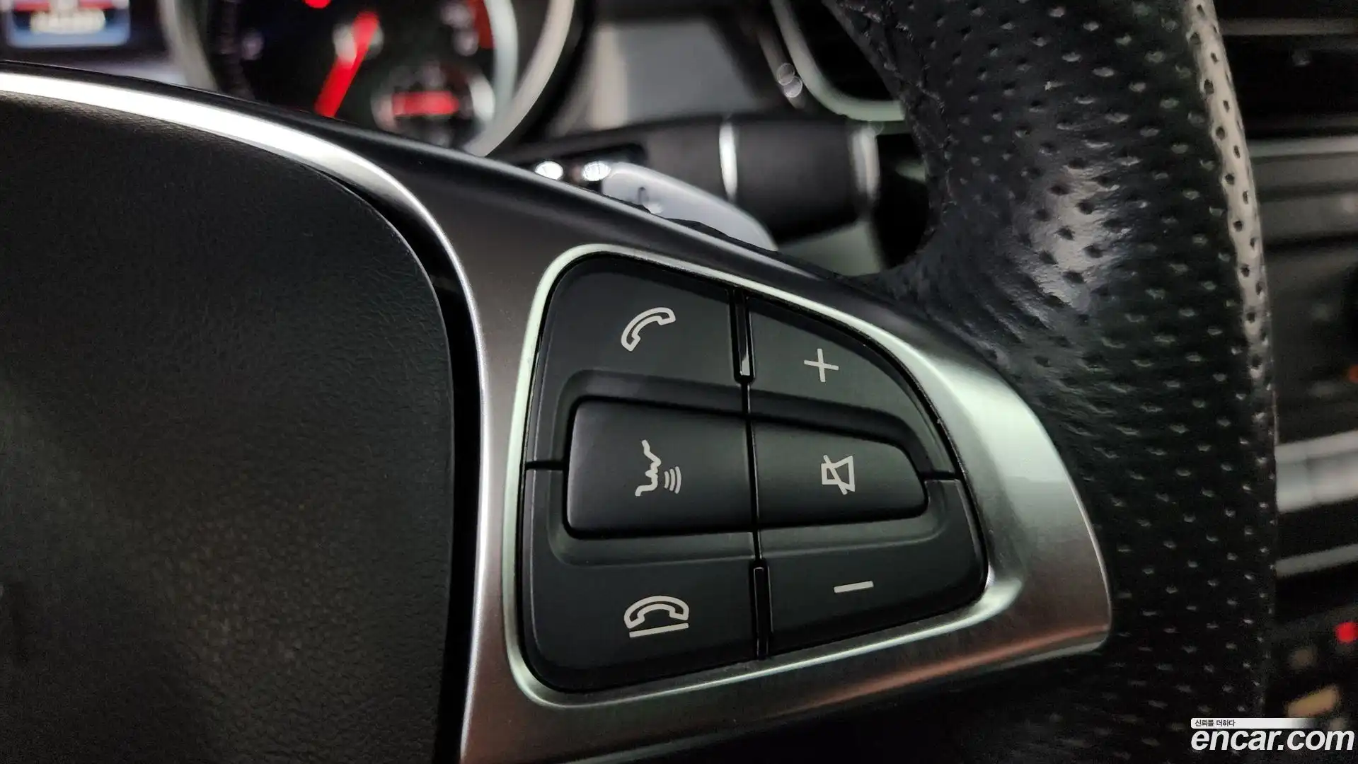 GLE-Class Mercedes-Benz 2018.4-OPTION-019