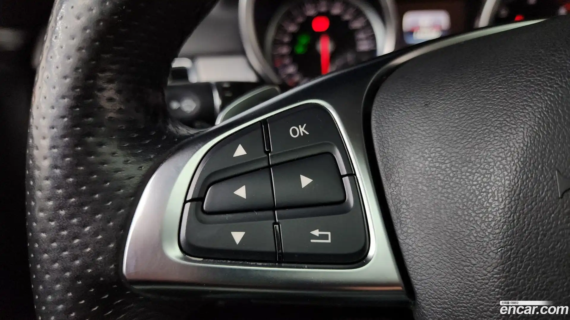 GLE-Class Mercedes-Benz 2018.4-OPTION-020