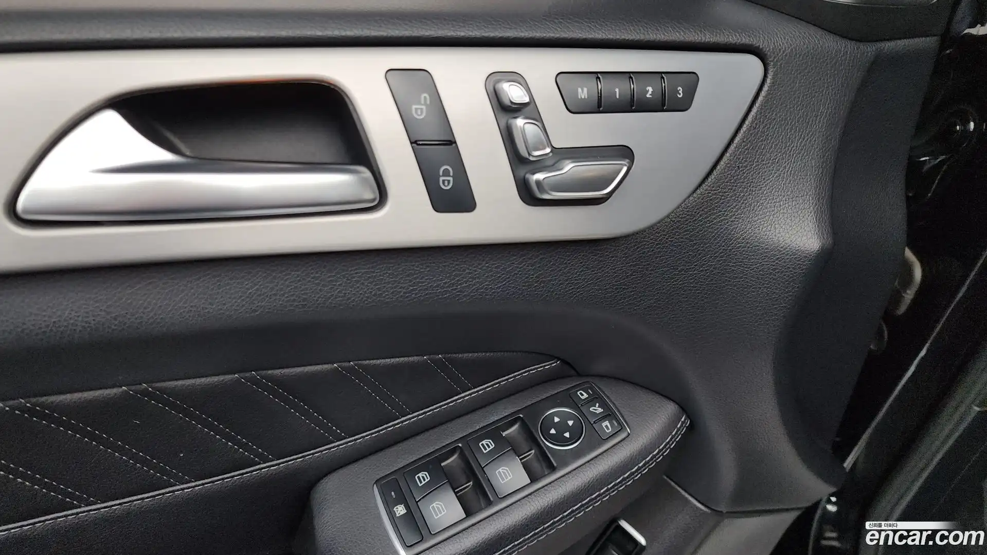 GLE-Class Mercedes-Benz 2018.4-OPTION-024