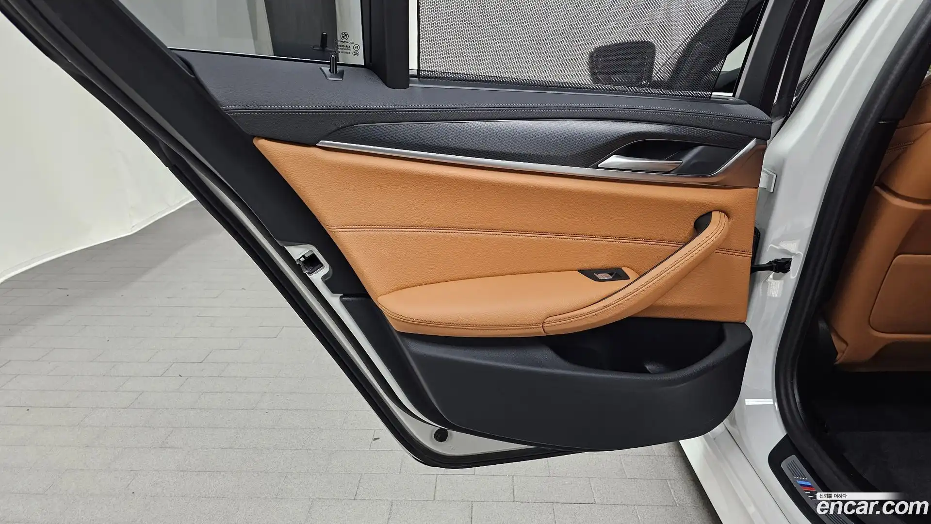 5-Series BMW 2023.2-INNER-035