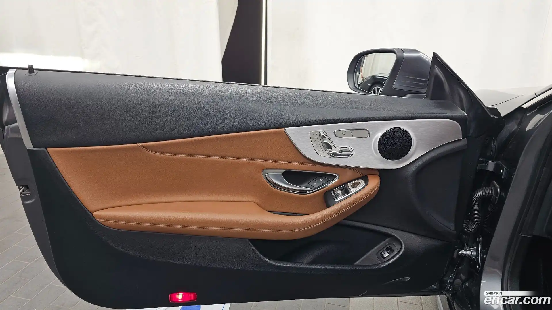 C-Class Mercedes-Benz 2018.5-INNER-034