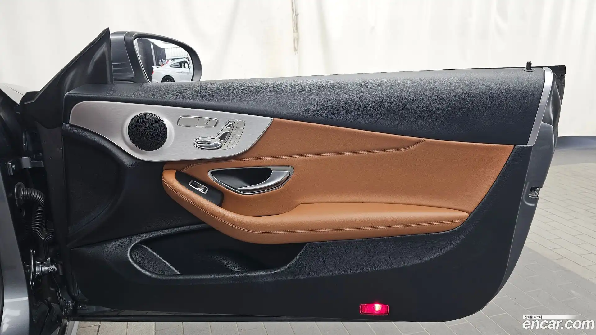 C-Class Mercedes-Benz 2018.5-INNER-035