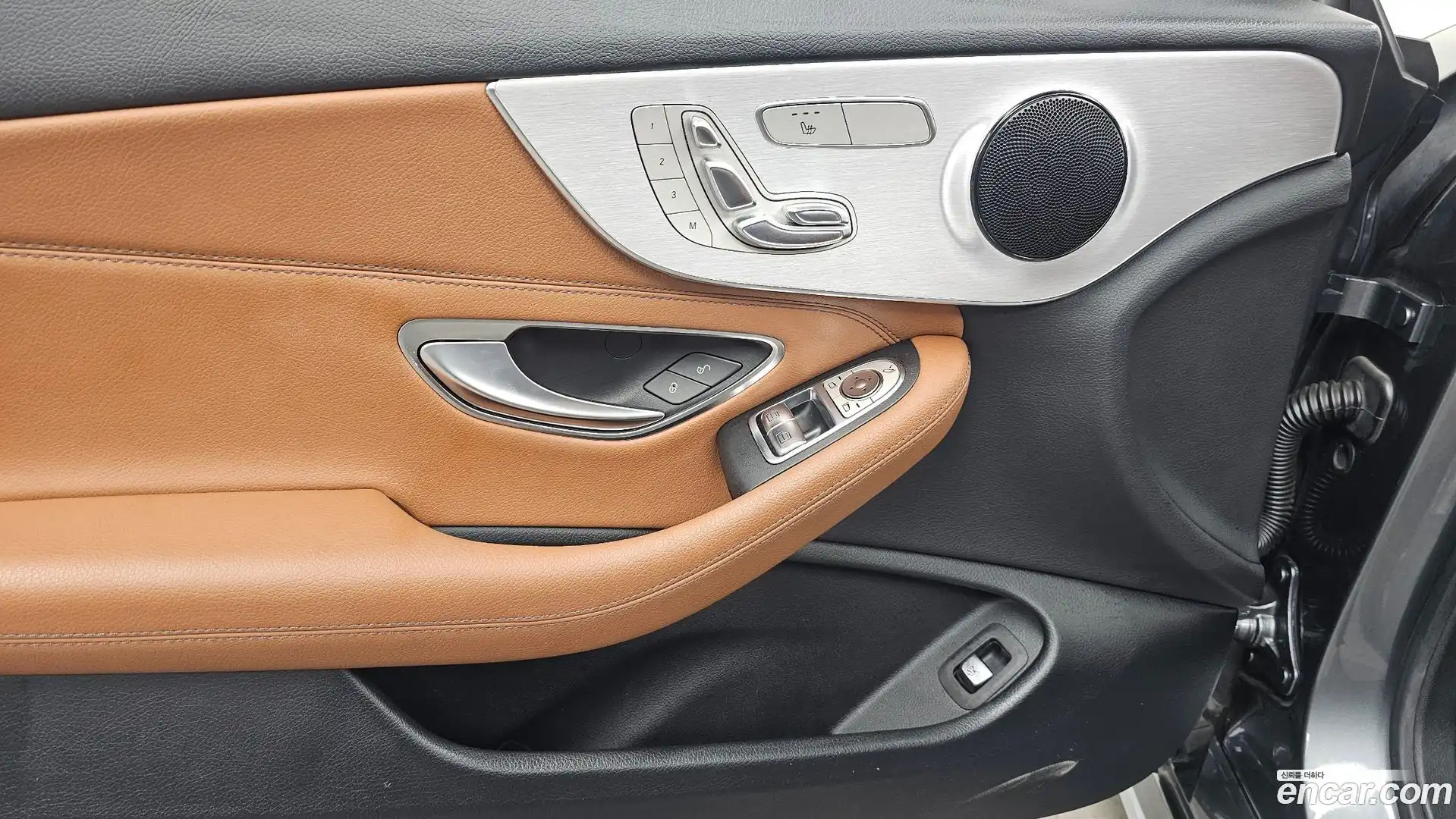 C-Class Mercedes-Benz 2018.5-OPTION-040