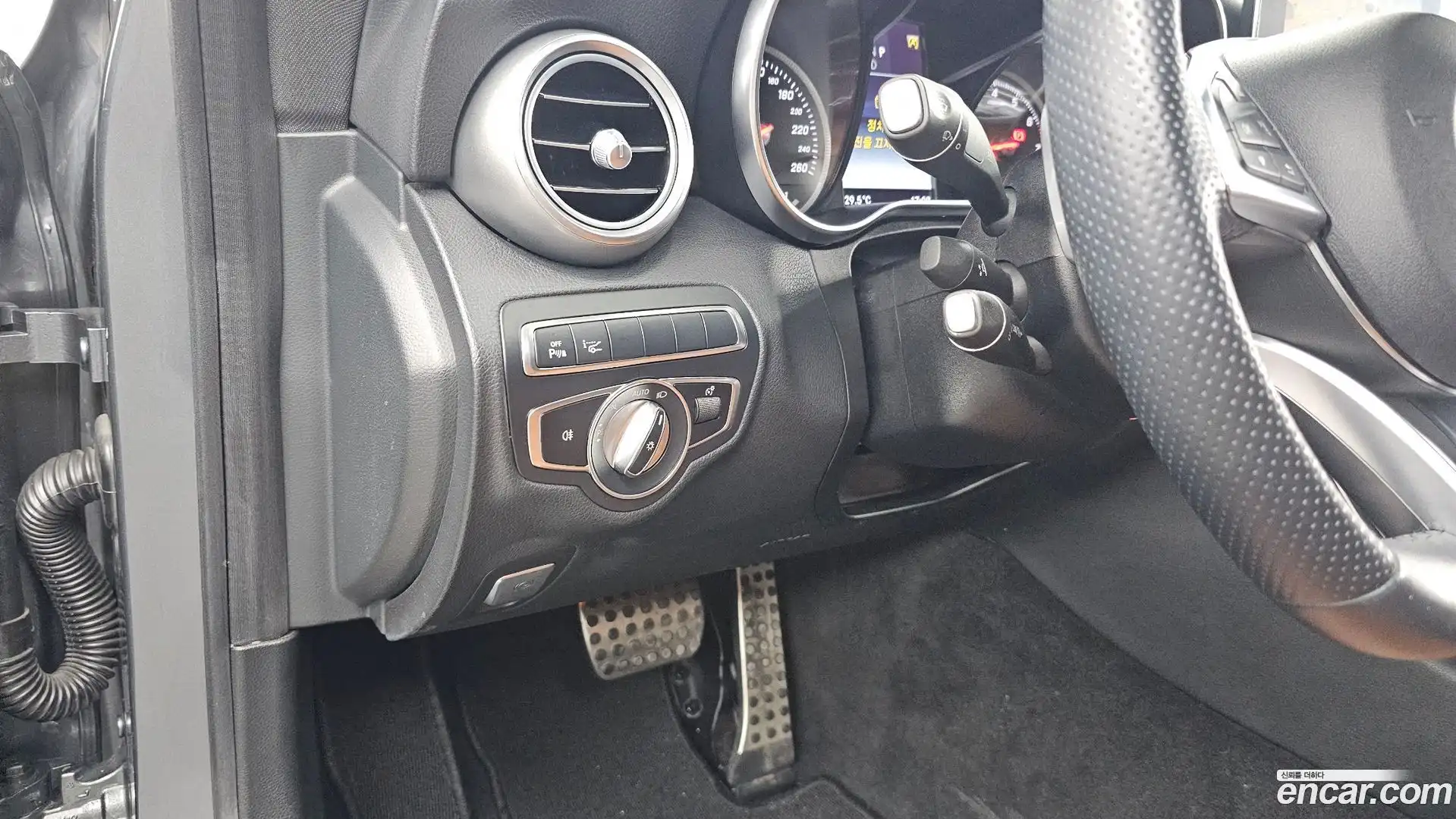 C-Class Mercedes-Benz 2018.5-OPTION-043