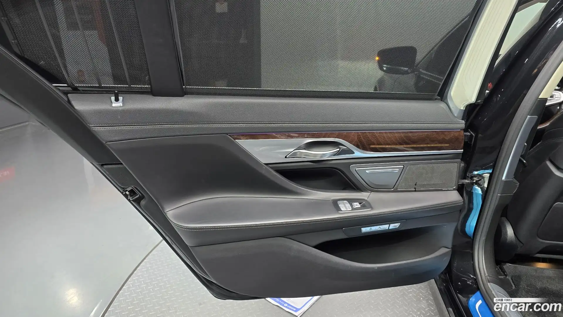 7-Series BMW 2016.10-INNER-035