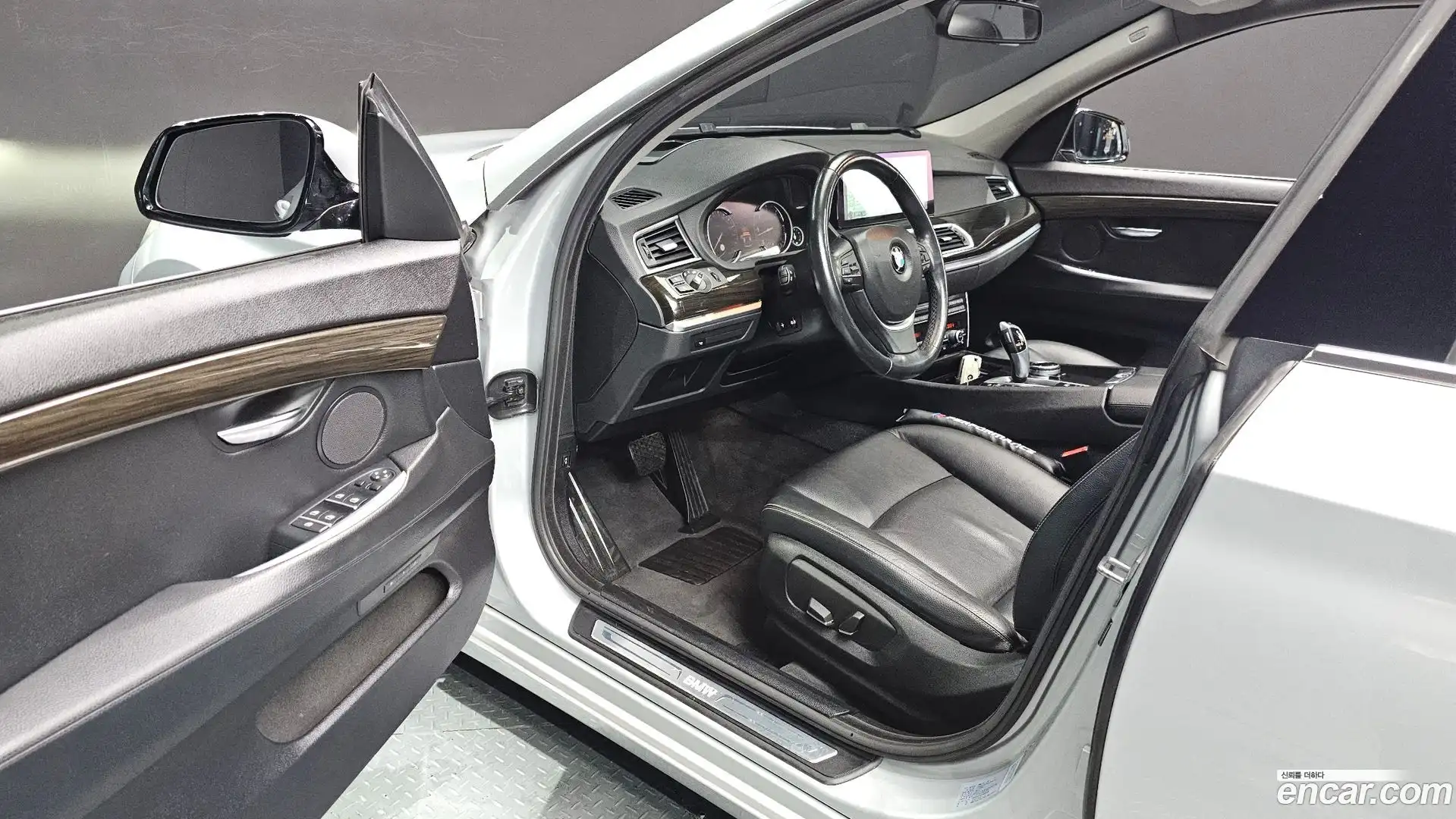 Gran Turismo BMW 2014.8-INNER-010