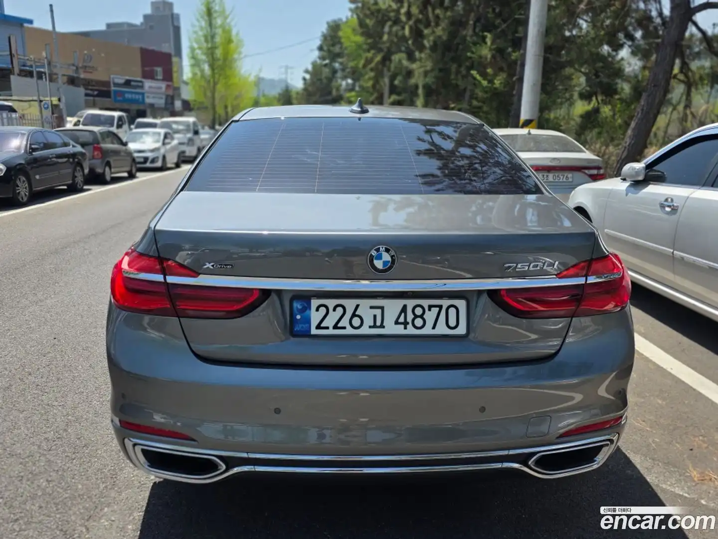 7-Series BMW 2016.6-OUTER-003