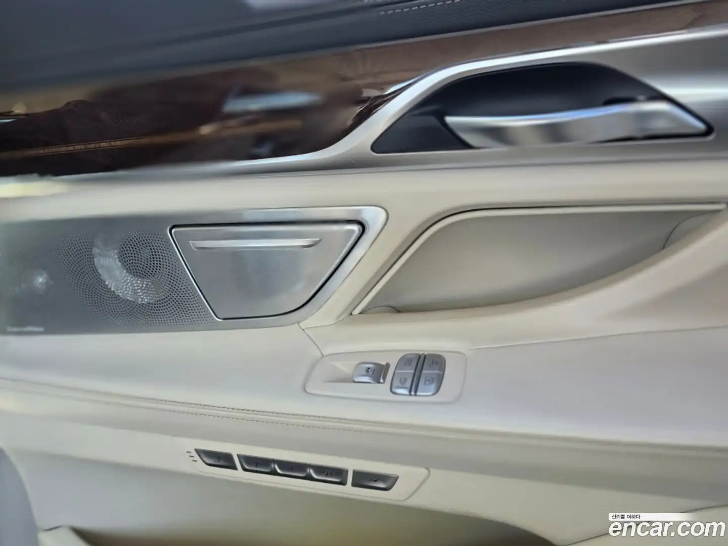 7-Series BMW 2016.6-OPTION-021