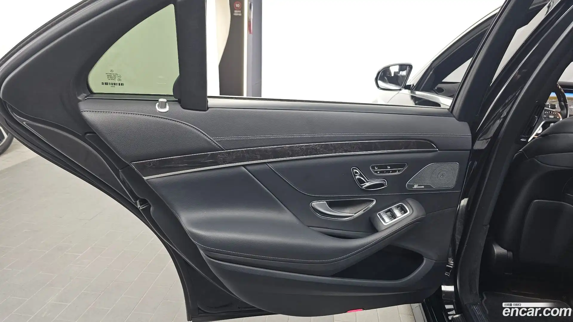 S-Class Mercedes-Benz 2018.3-INNER-035