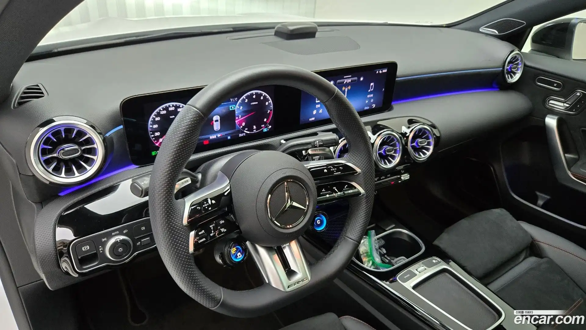 A-Class Mercedes-Benz 2025.8-OPTION-017