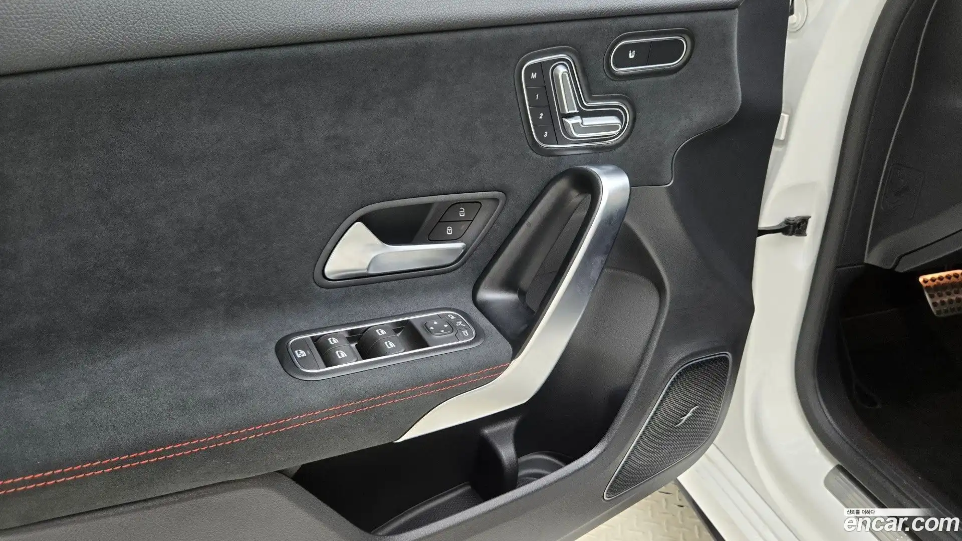 A-Class Mercedes-Benz 2025.8-OPTION-019