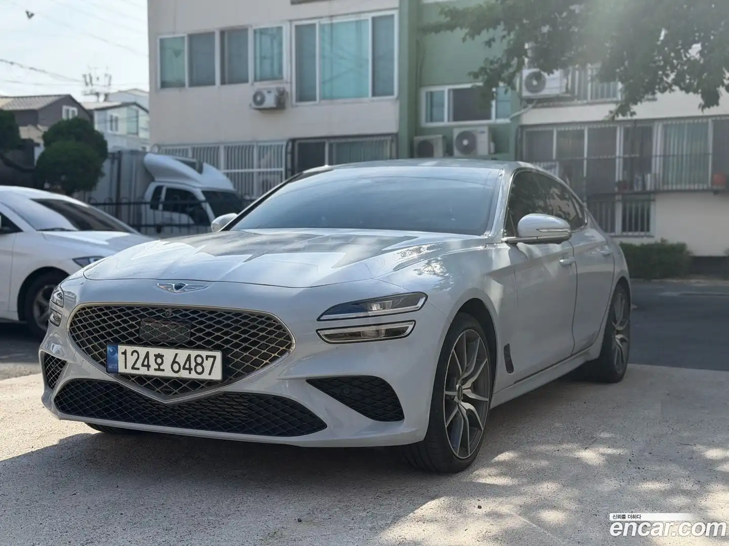 G70 Genesis 2022.9-OUTER-002