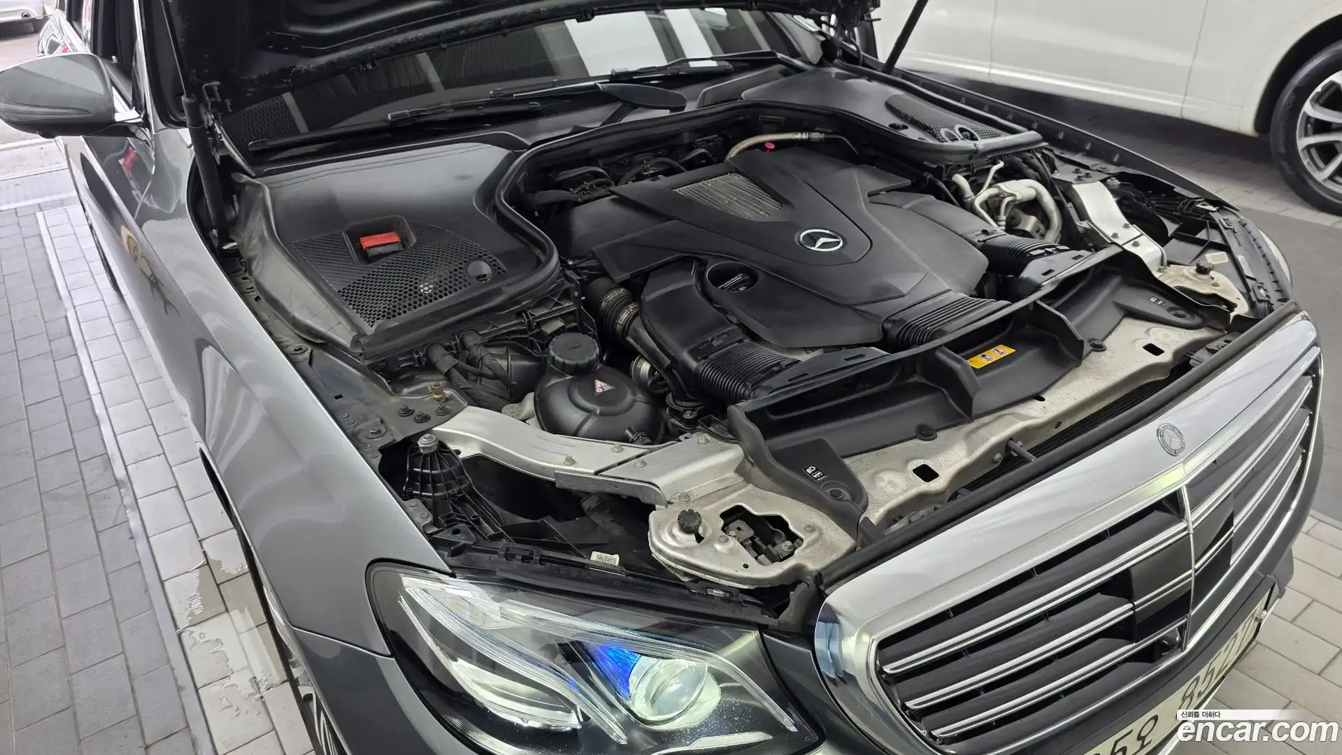 E-Class Mercedes-Benz 2017.1-OUTER-006
