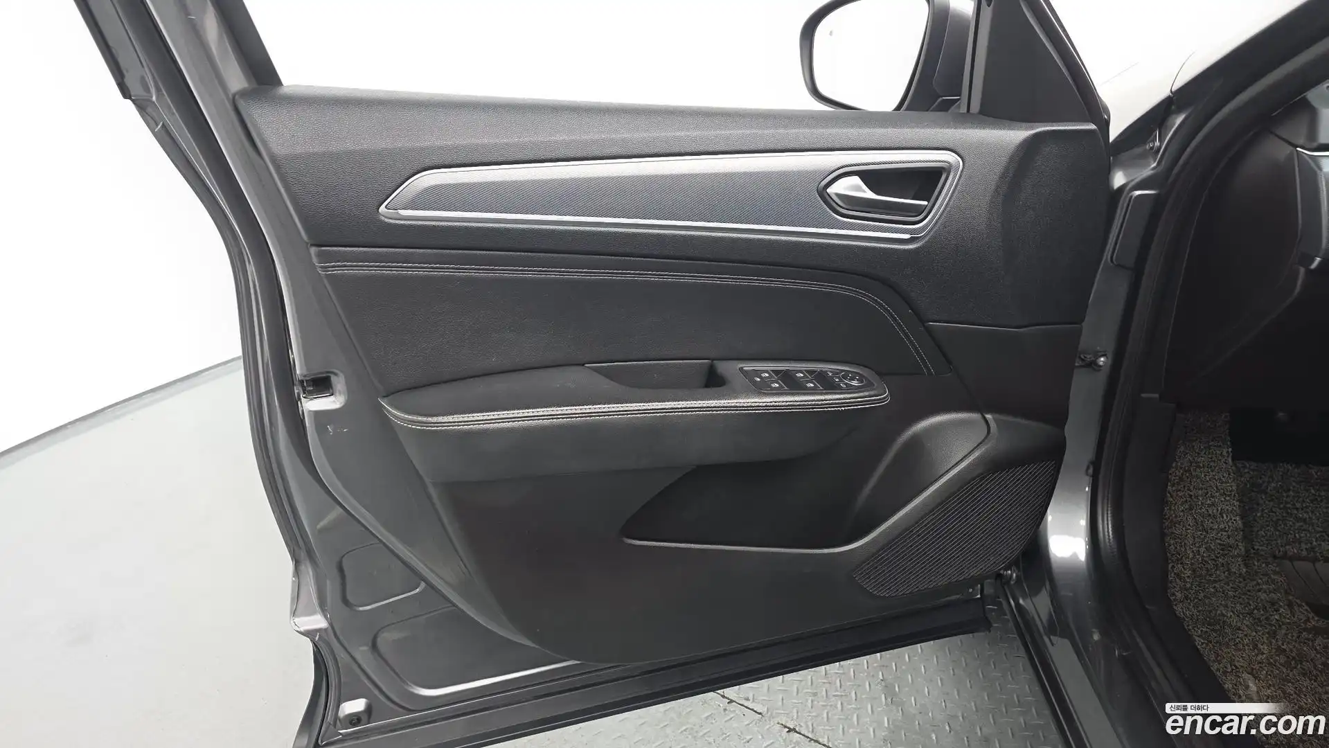XM3 Renault Korea 2020.11-INNER-034