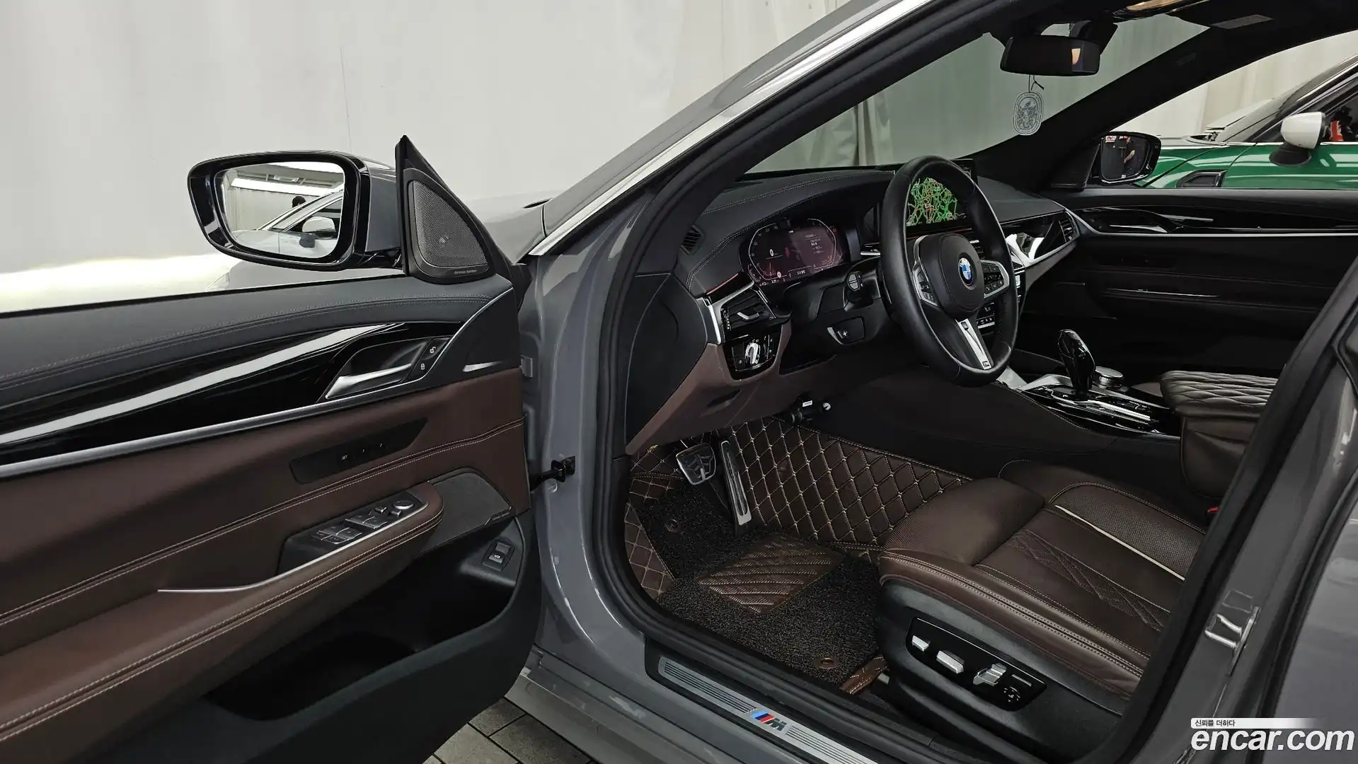 Gran Turismo BMW 2022.9-INNER-010