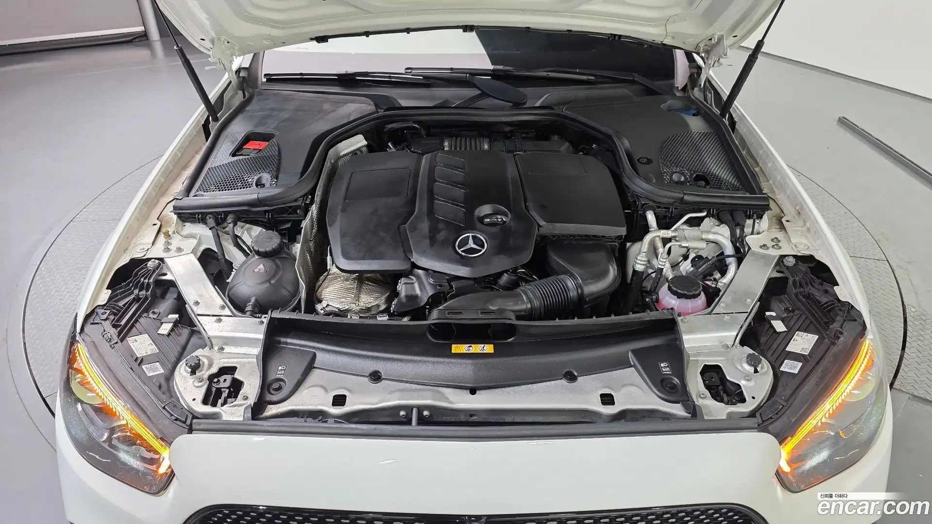 E-Class Mercedes-Benz 2022.11-OUTER-006