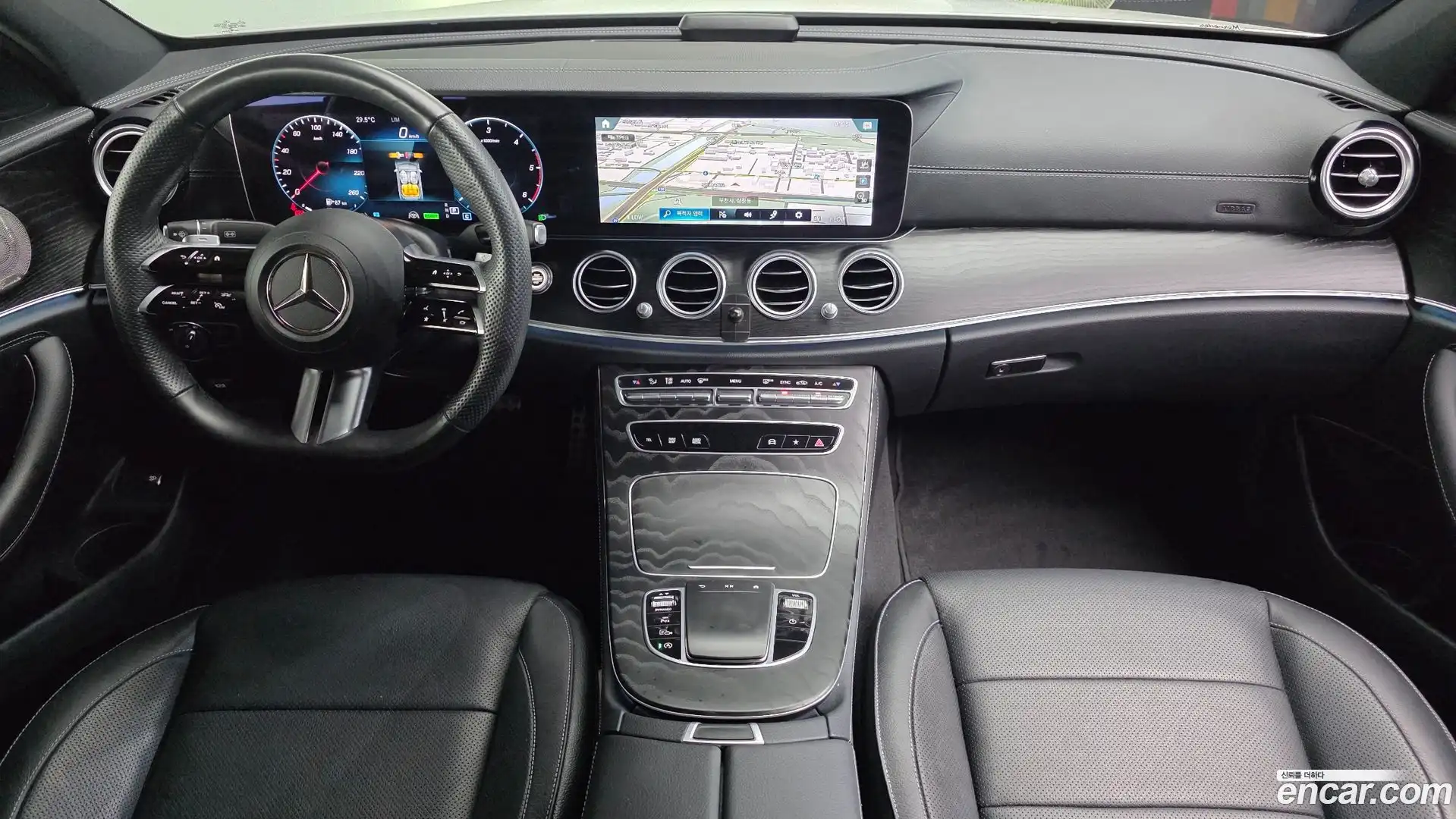 E-Class Mercedes-Benz 2022.11-INNER-007