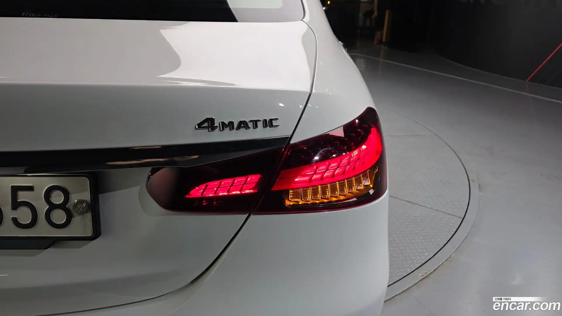 E-Class Mercedes-Benz 2022.11-OUTER-033