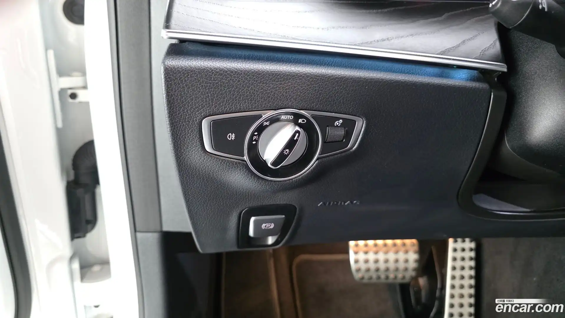 E-Class Mercedes-Benz 2022.11-OPTION-041