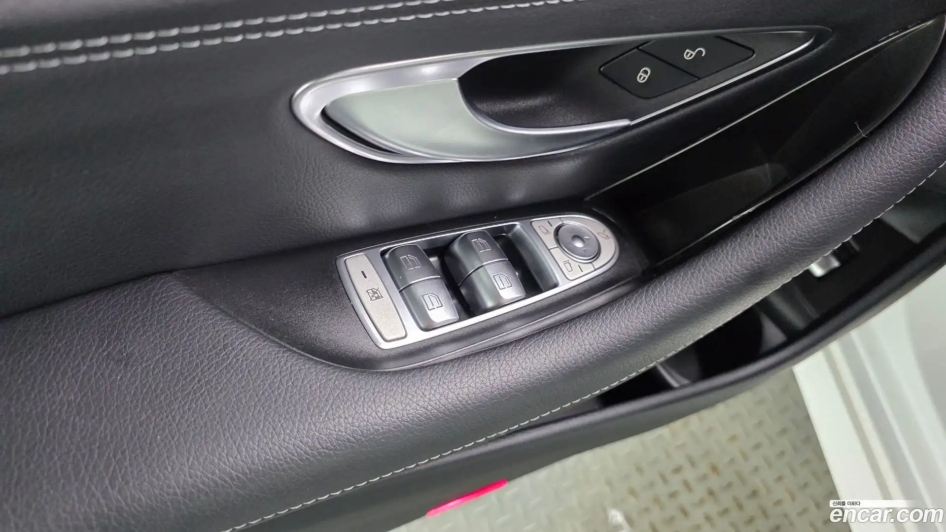 E-Class Mercedes-Benz 2022.11-OPTION-043