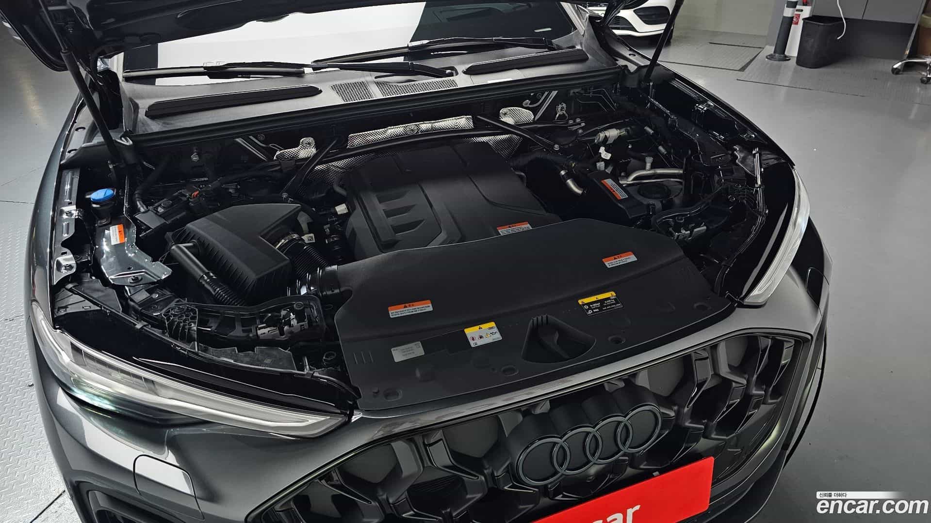 Q5 Audi 2025.11-OUTER-006