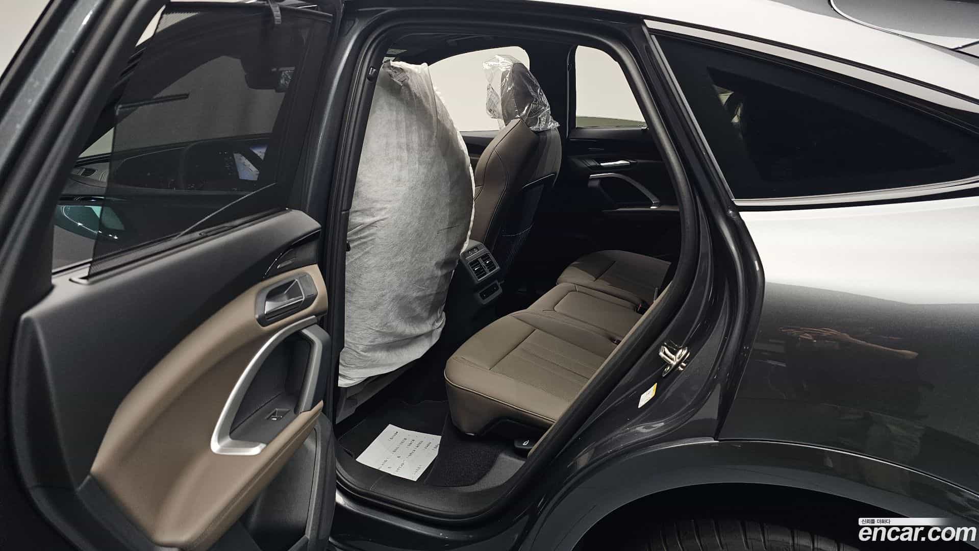 Q5 Audi 2025.11-OPTION-015