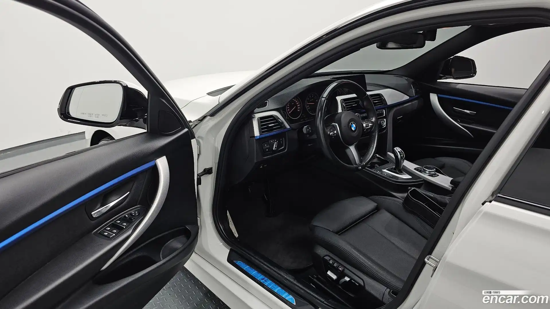 3-Series BMW 2017.9-INNER-010