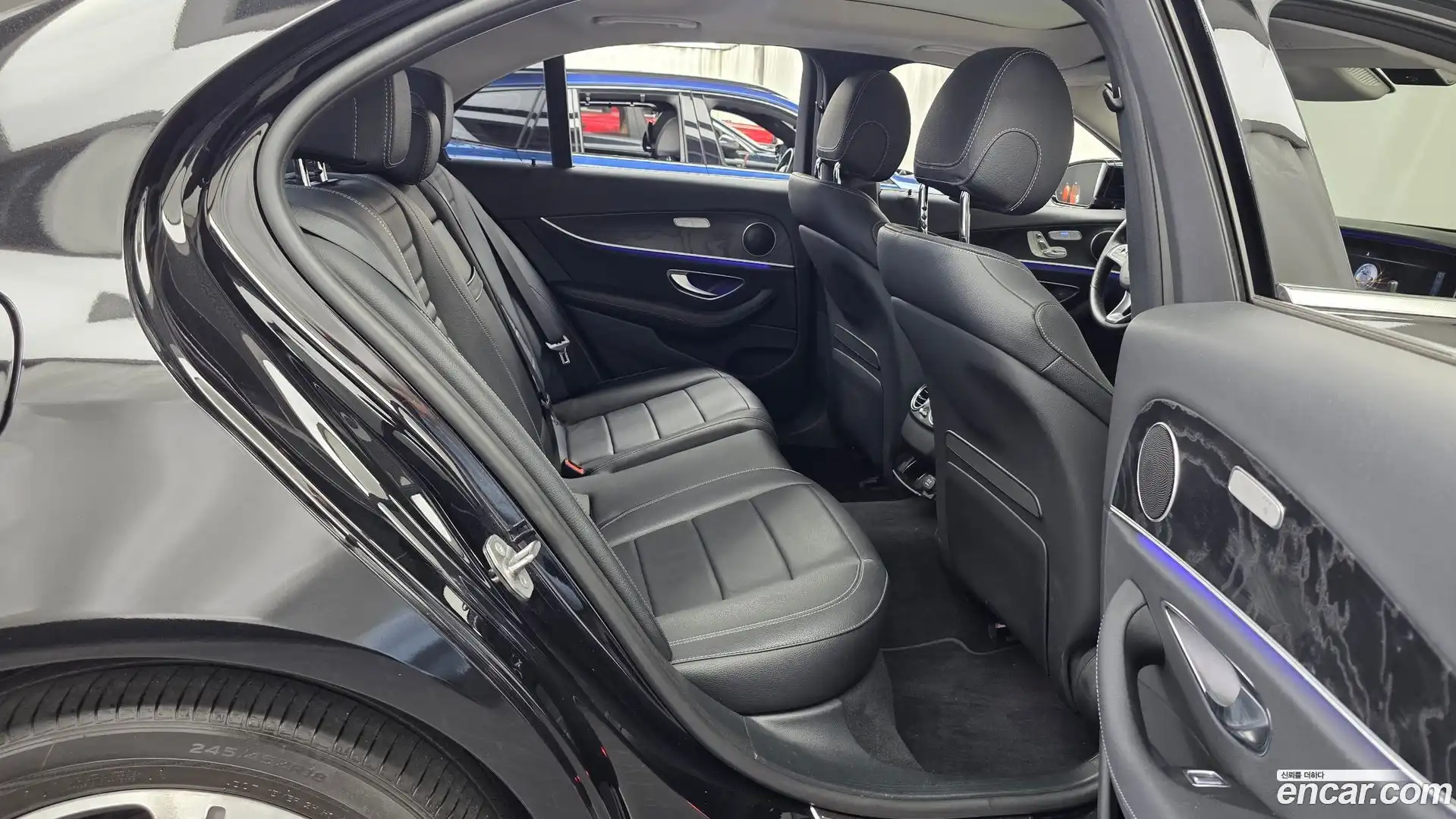 E-Class Mercedes-Benz 2016.8-OPTION-016