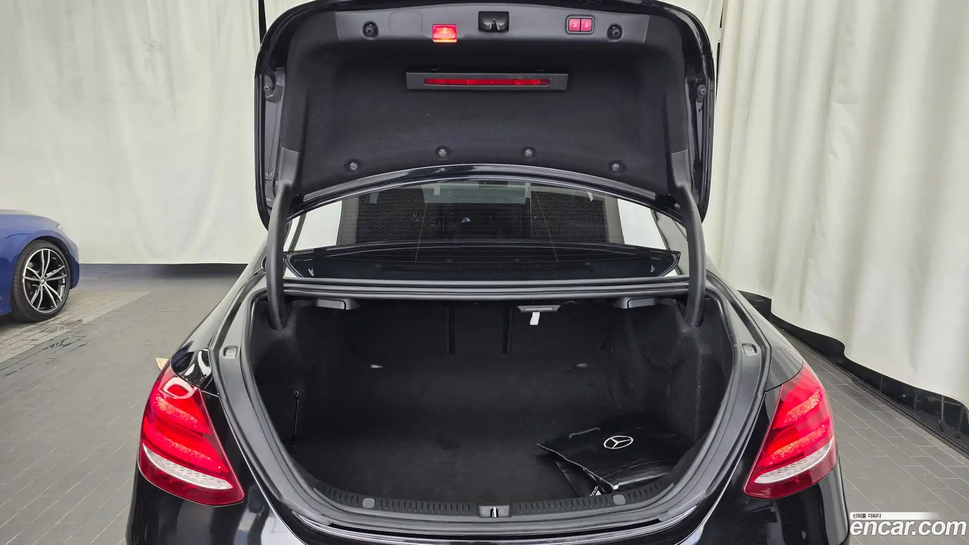 E-Class Mercedes-Benz 2016.8-OPTION-024